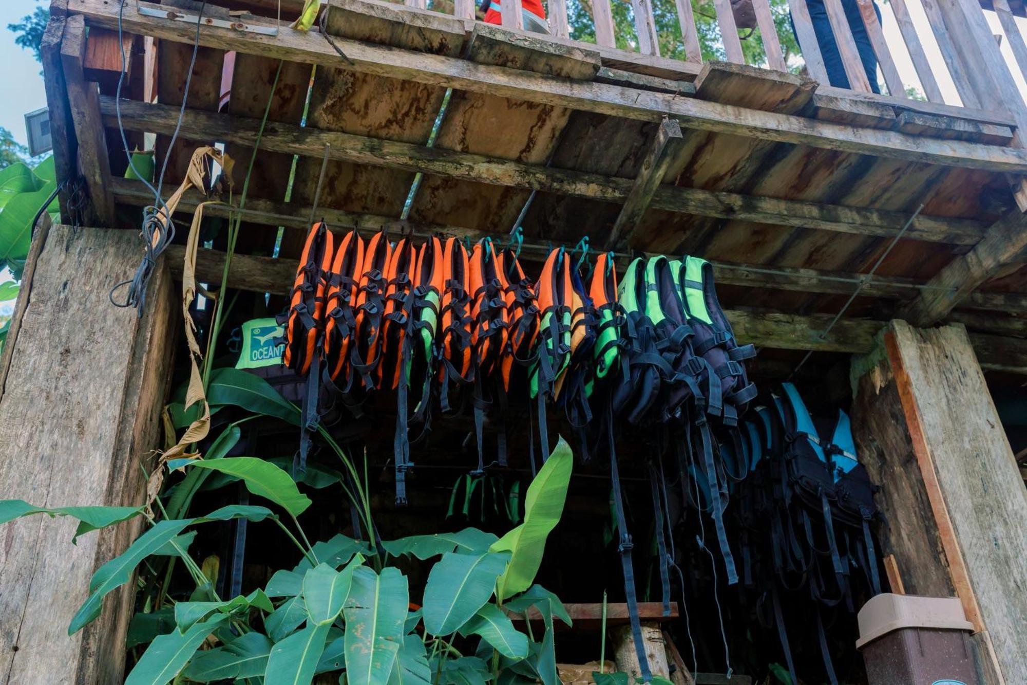 Busai Dream Falls Resort Loboc Esterno foto